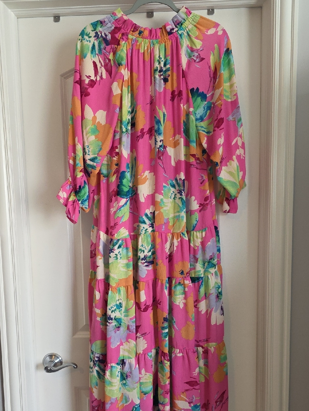 NWT Easel Oversized Small Bright Pink Floral Tiered Maxi Dress - Picture 2 of 5